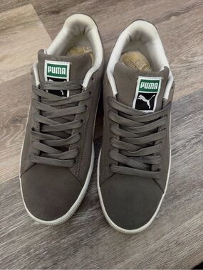 Puma Men’s Gray Suede Low-Top Sneakers with White Outsole